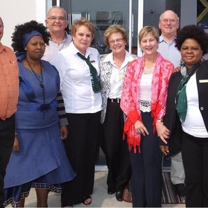 Gansbaai Eluxolweni Biblioteek Geopen 1